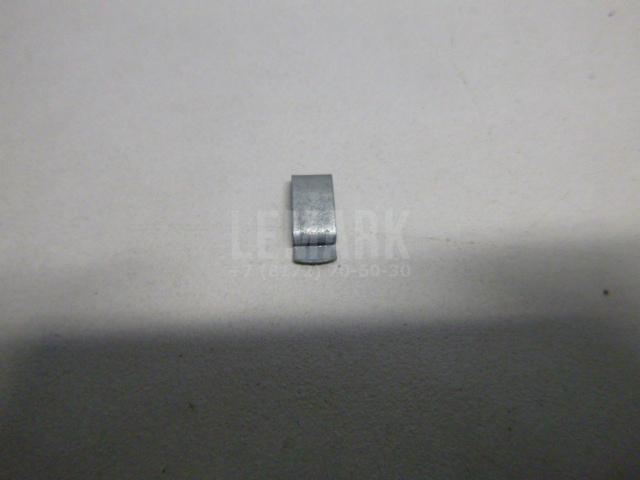 Крепеж 1656530 Ford
