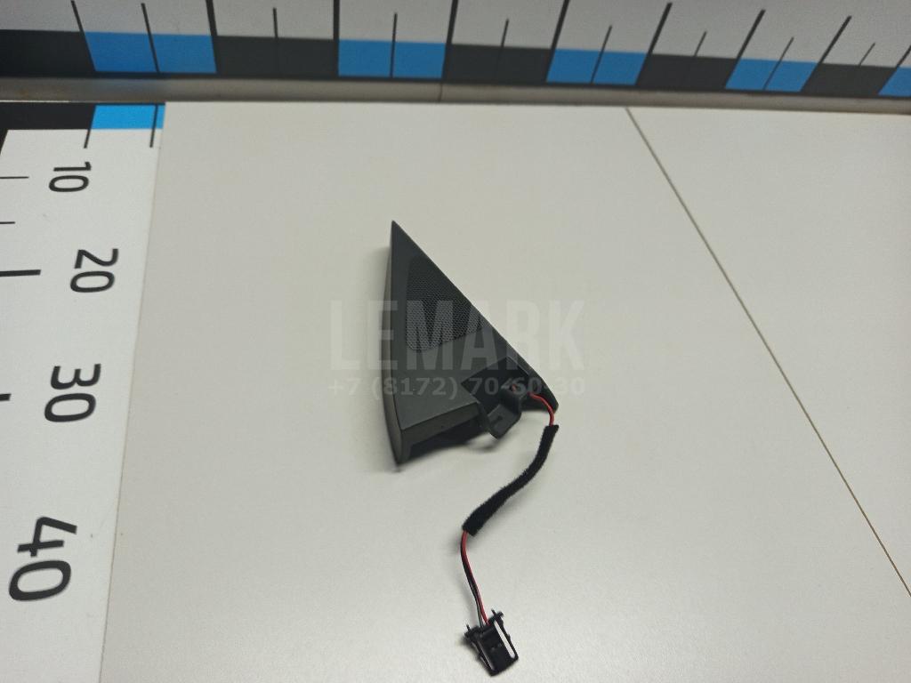 Крышка зеркала внутренняя правая 5N0837974D82V VAG