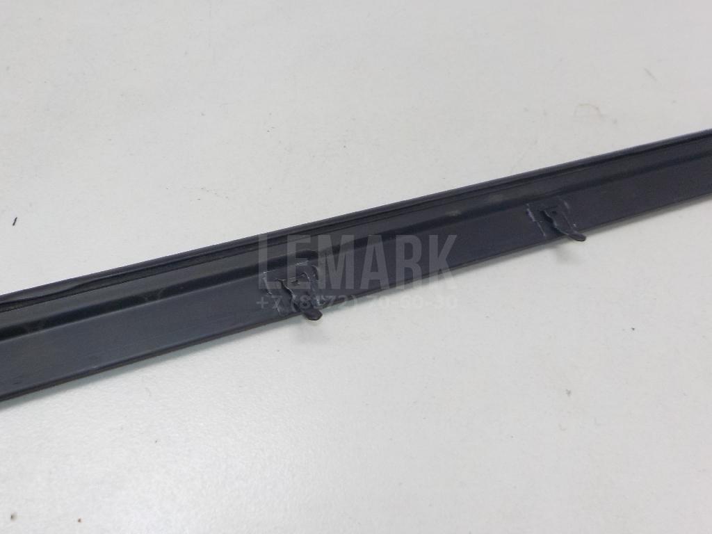 Накладка стекла переднего левого для  BMW 1-serie E87/E81 2004-2011