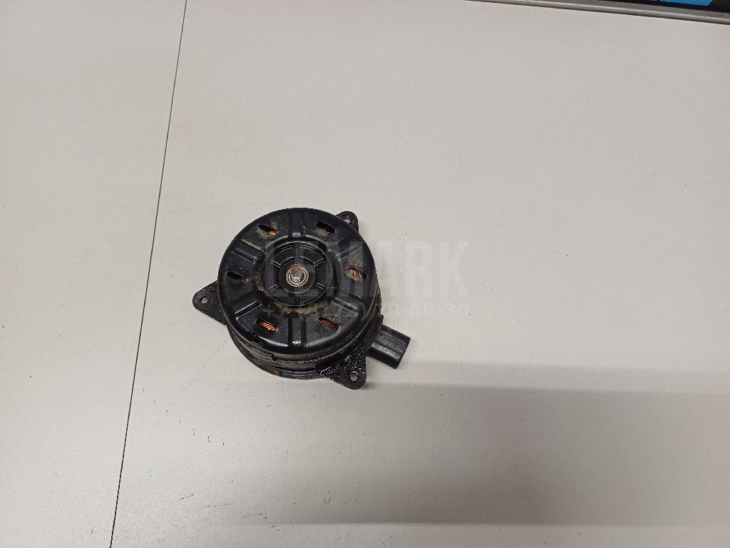 Моторчик вентилятора 1636328240 Toyota