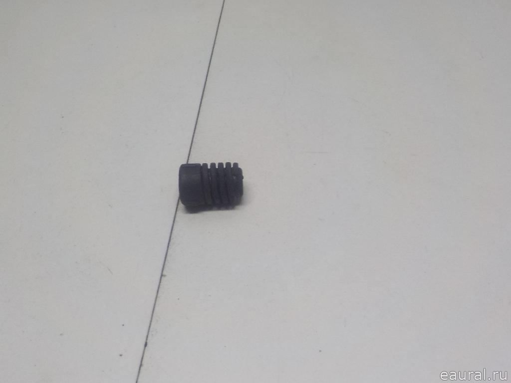 Отбойник капота