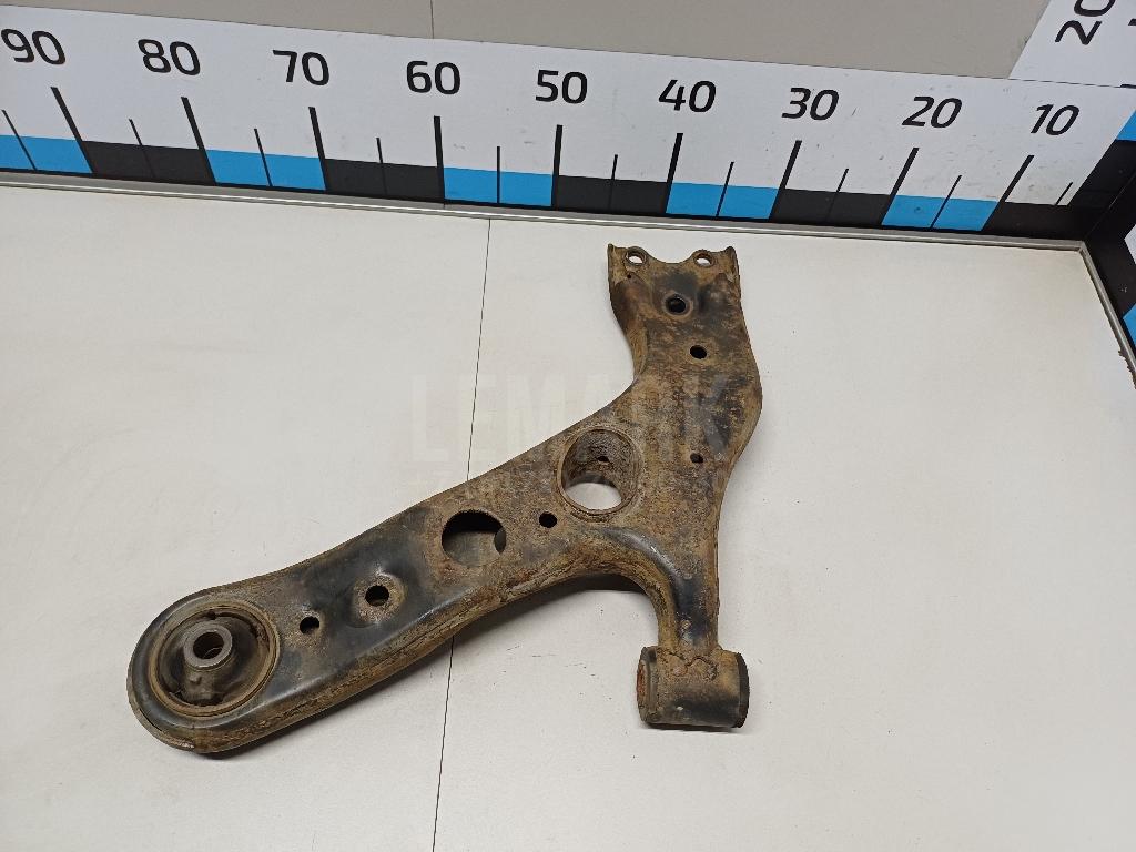 Рычаг передний правый 4806842051 Toyota