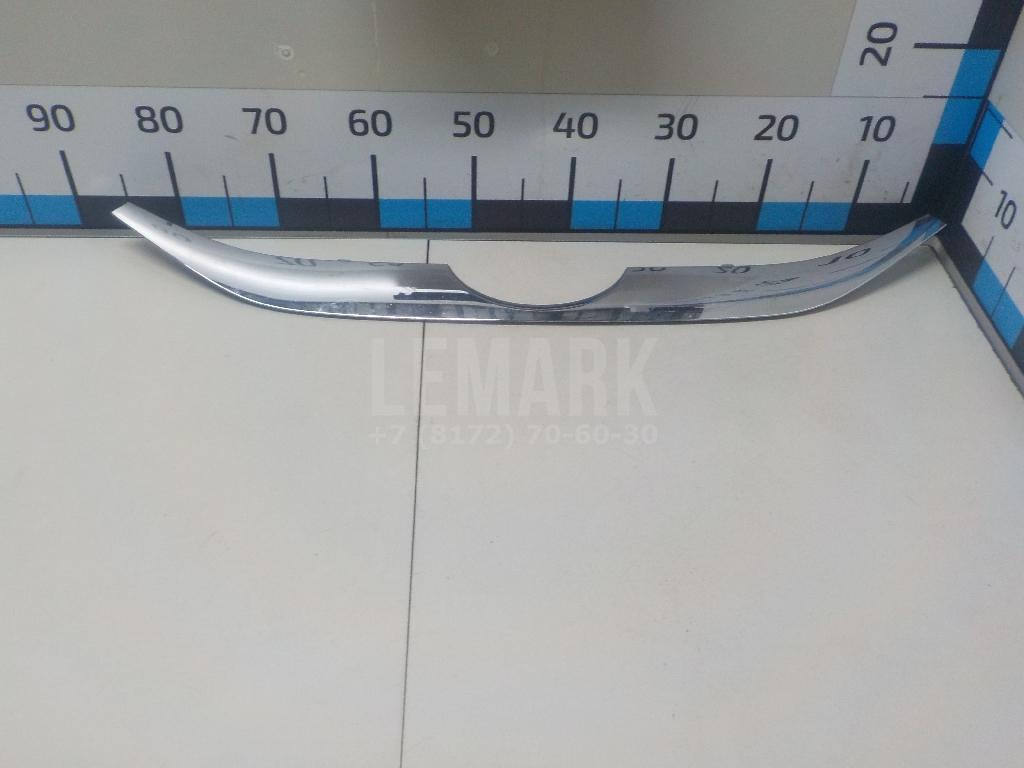Накладка на решетку радиатора 863522Y000 Hyundai-Kia