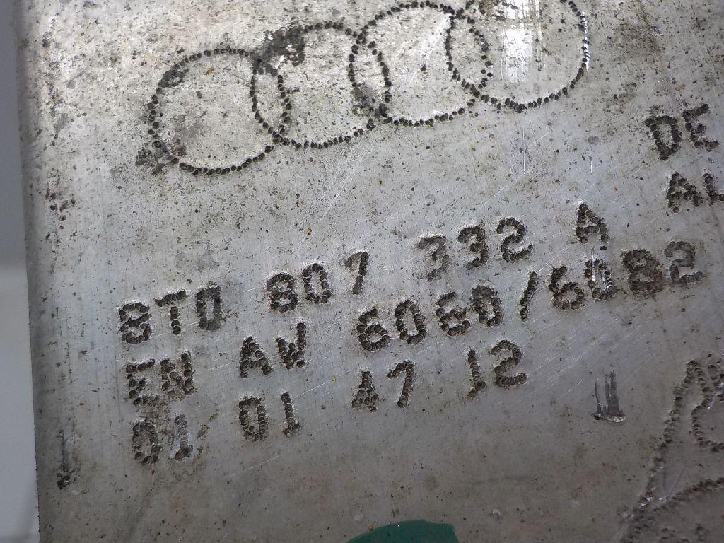 Кронштейн усилителя заднего бампера правый для  Audi A3 (8Y) 2020