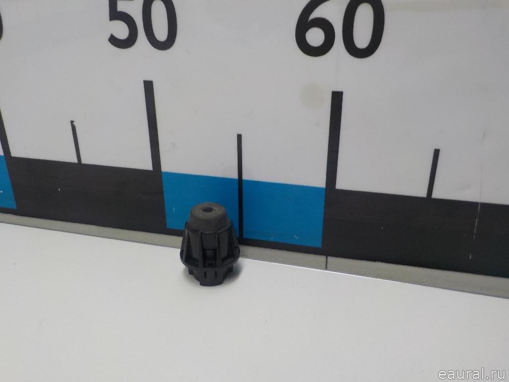 Отбойник крышки багажника