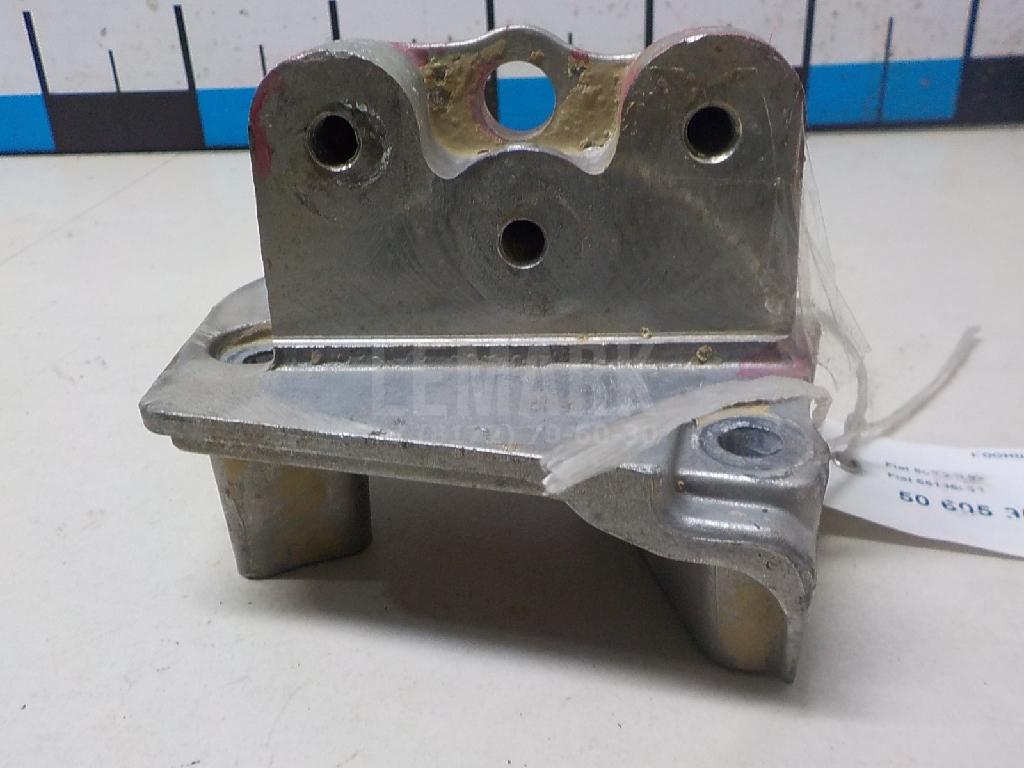 Кронштейн двигателя для  Ford Focus II 2008-2011
