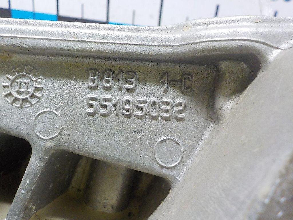 Кронштейн двигателя для  Ford Focus II 2008-2011