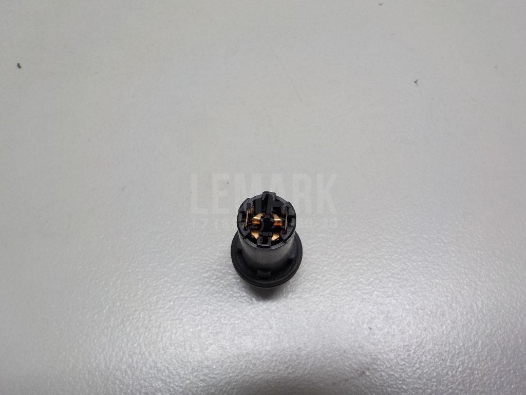 Патрон лампы 8113822680 Toyota
