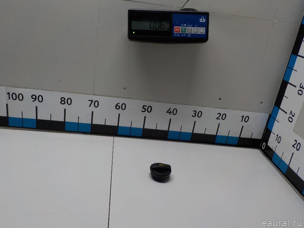 Крышка маслозаливной горловины