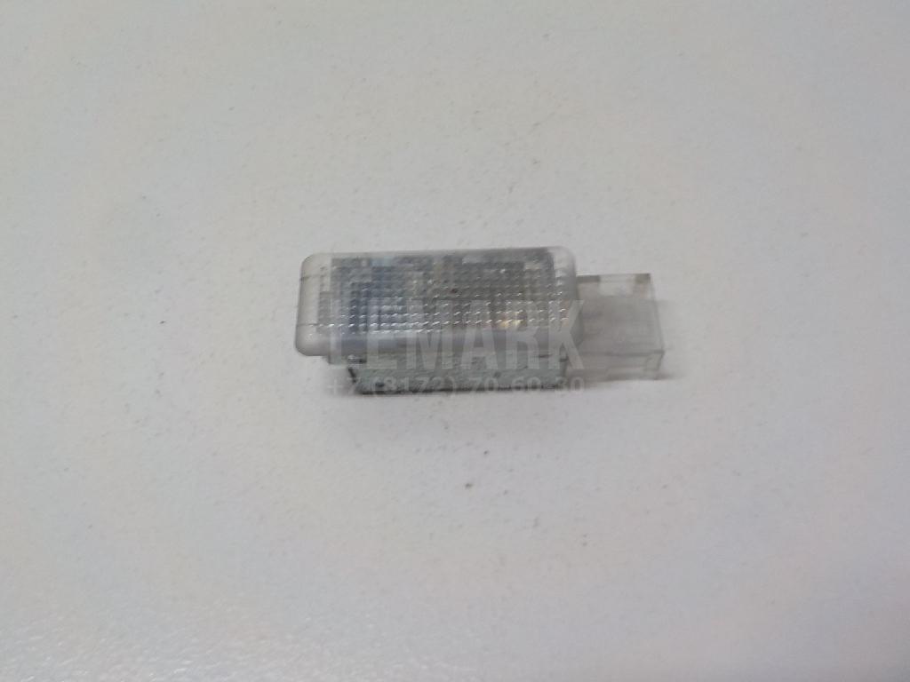 Плафон салонный 7L0947415 VAG