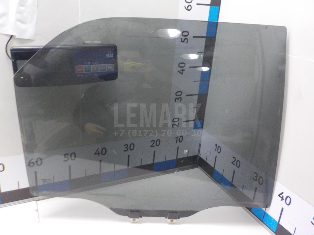 Стекло двери задней правой