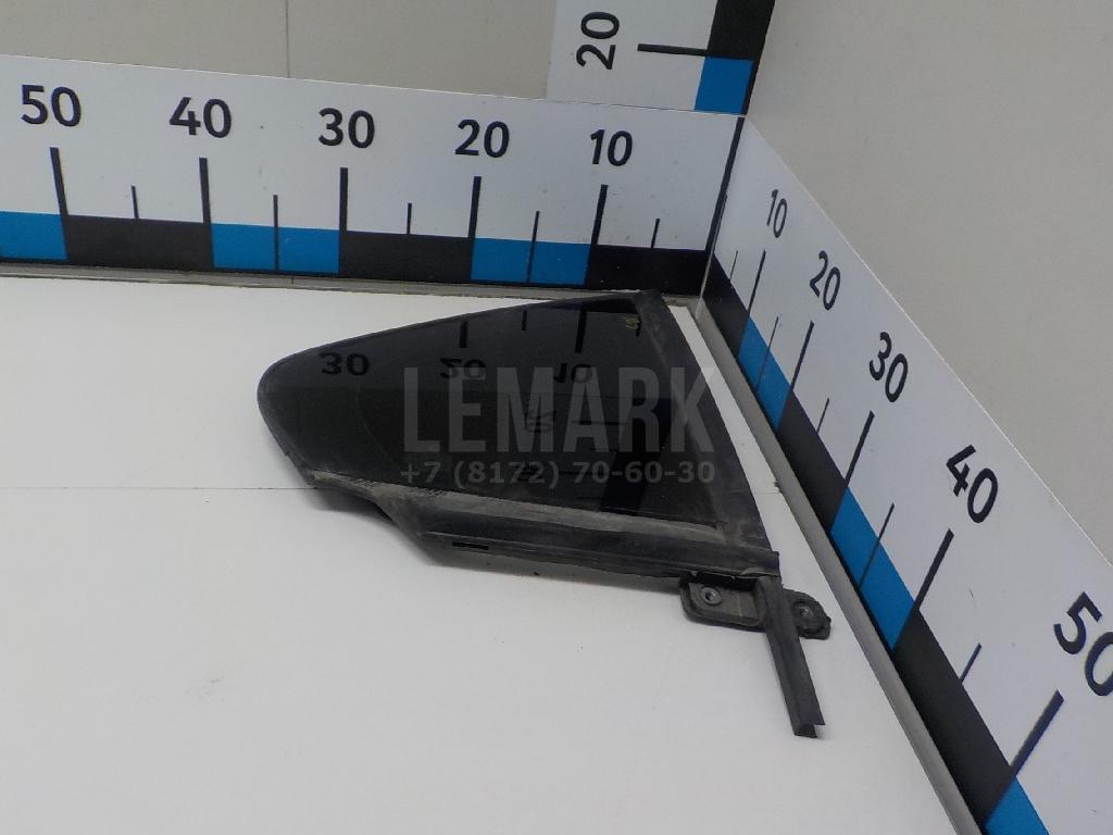 Стекло двери задней правой (форточка) 5C6845214 VAG