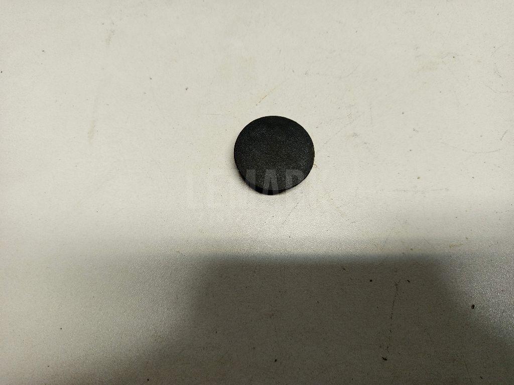Заглушка 681808J000 Nissan