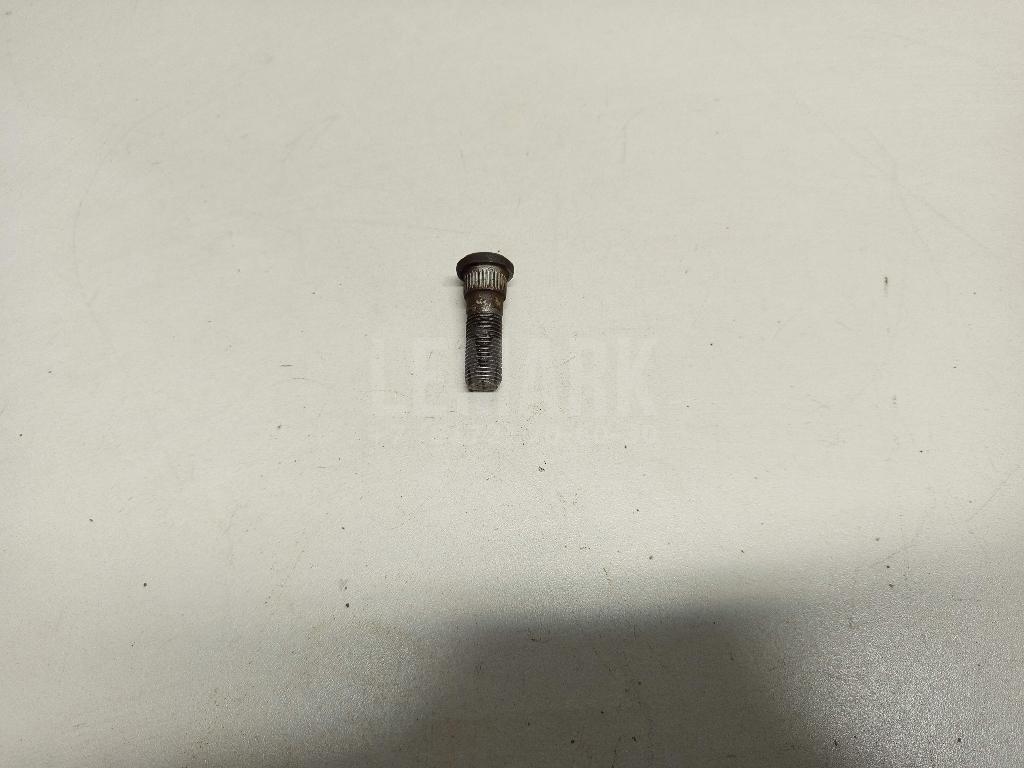 Шпилька колеса 4322270T00 Nissan
