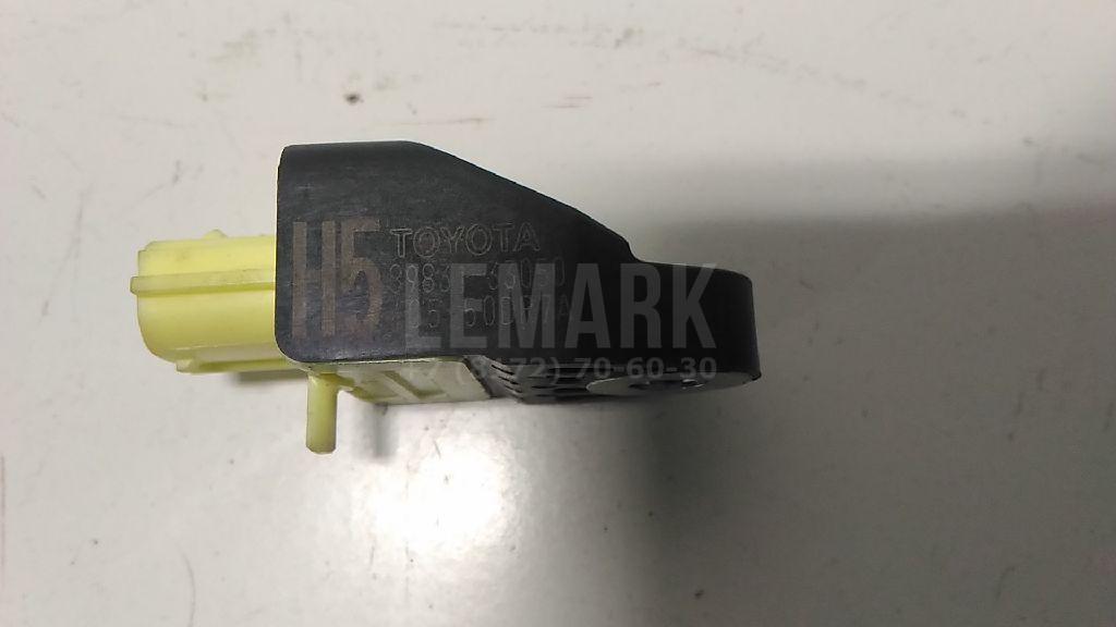 Датчик AIR BAG 8983133050 Toyota