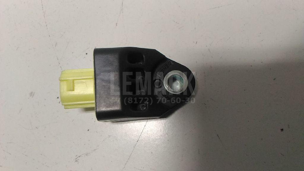 Датчик AIR BAG 8983133050 Toyota