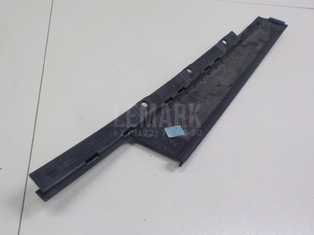 Накладка двери передней правой для  Ford Focus II 2005-2008