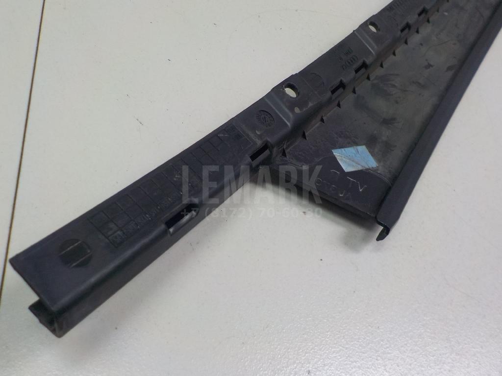 Накладка двери передней правой для  Ford Focus II 2005-2008