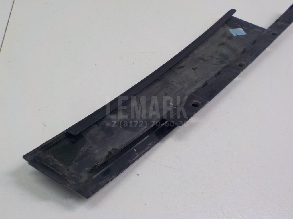 Накладка двери передней правой для  Ford Focus II 2005-2008