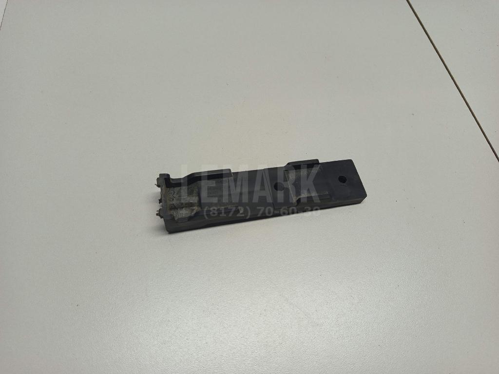 Кронштейн заднего бампера 866851H210 Hyundai-Kia