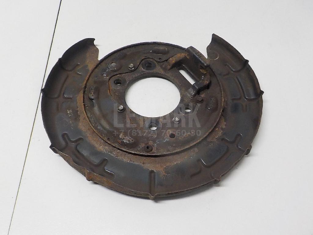 Щит опорный задний правый 582522S000 Hyundai-Kia