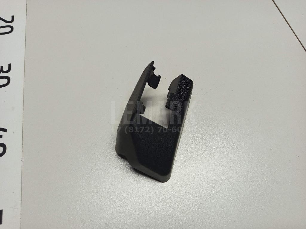 Крышка кронштейна сиденья 886651H000EQ Hyundai-Kia