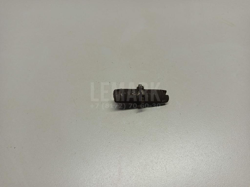 Винт регулировки колодок ручного тормоза 582541G300 Hyundai-Kia