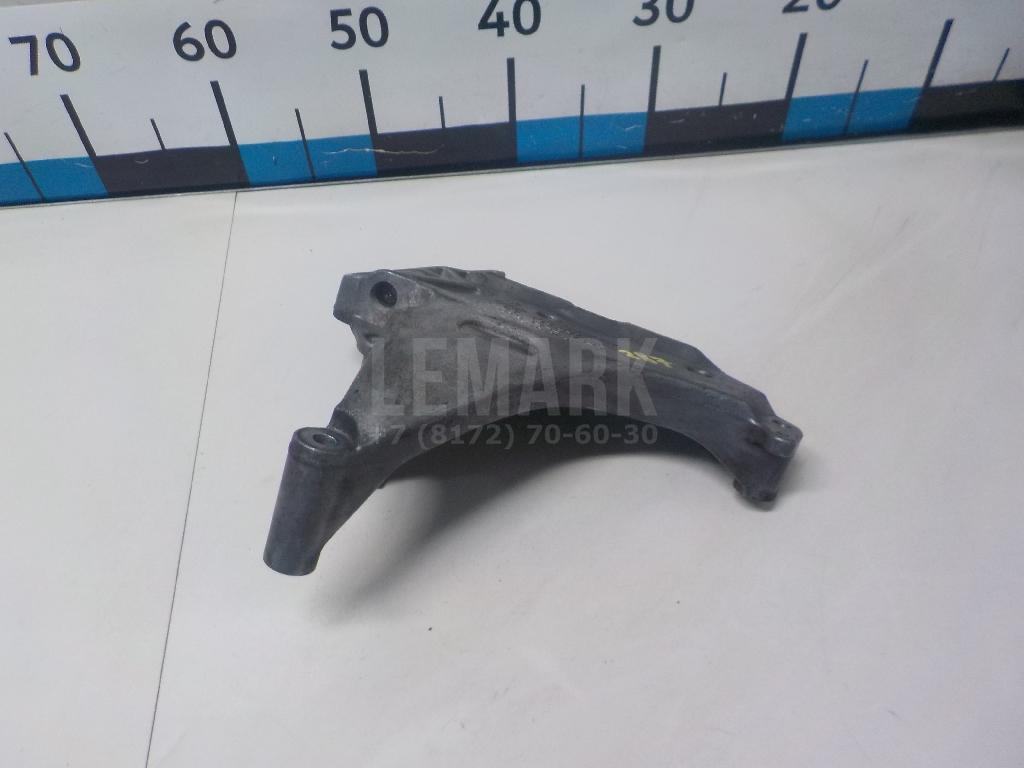 Кронштейн двигателя правый 03L199207 VAG