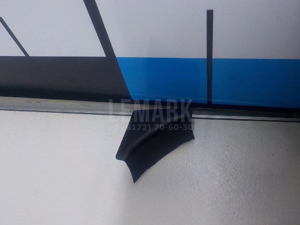 Накладка (кузов внутри) 82291JG010 Nissan