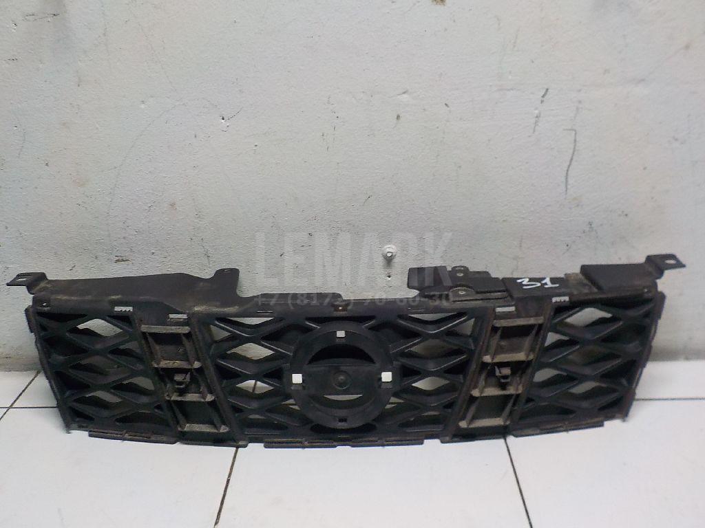 Решетка радиатора 62310JG44A Nissan