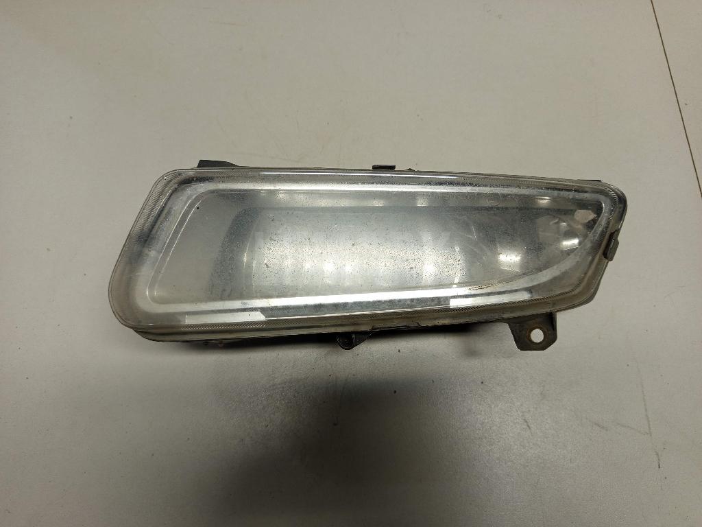Фара противотуманная левая 6R0941061D VAG