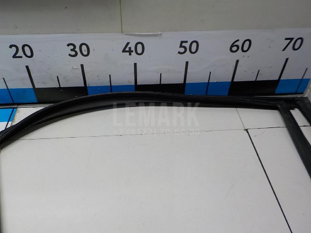 Уплотнитель стекла двери для  Fiat Stilo 2002-2010