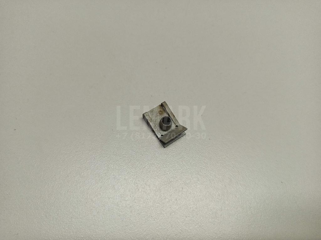 Скоба крепления обшивки N90168604 VAG