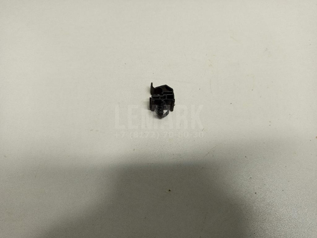 Крепеж крючка капота 811742L000 Hyundai-Kia