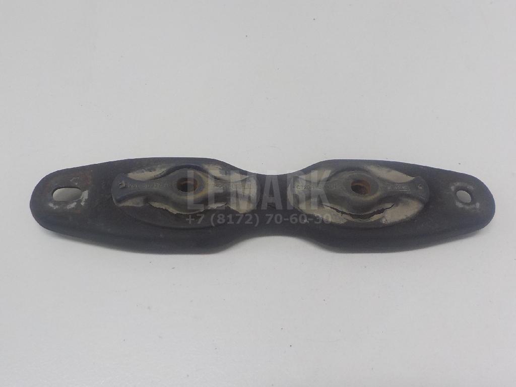 Кронштейн глушителя 1751520 Ford
