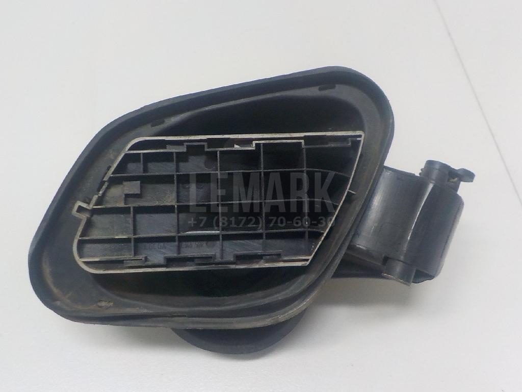 Ниша лючка бензобака 1768207 Ford