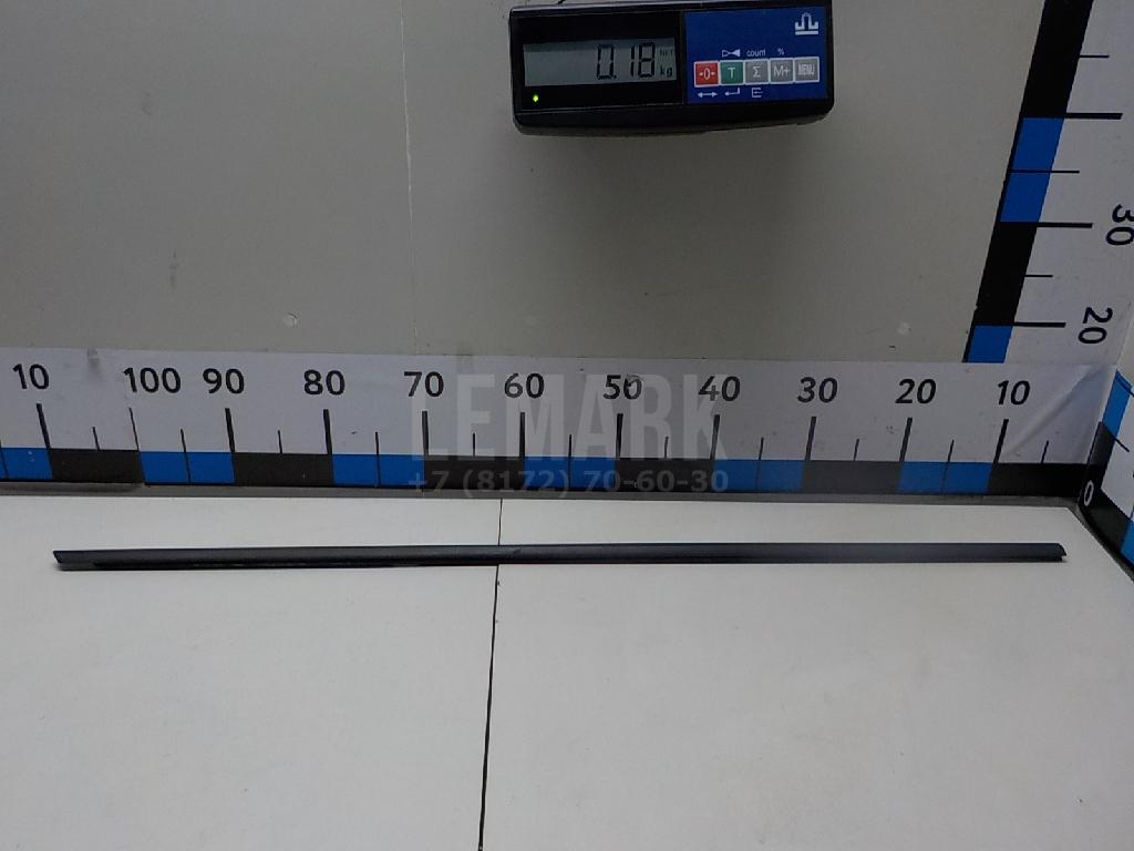 Накладка стекла заднего правого