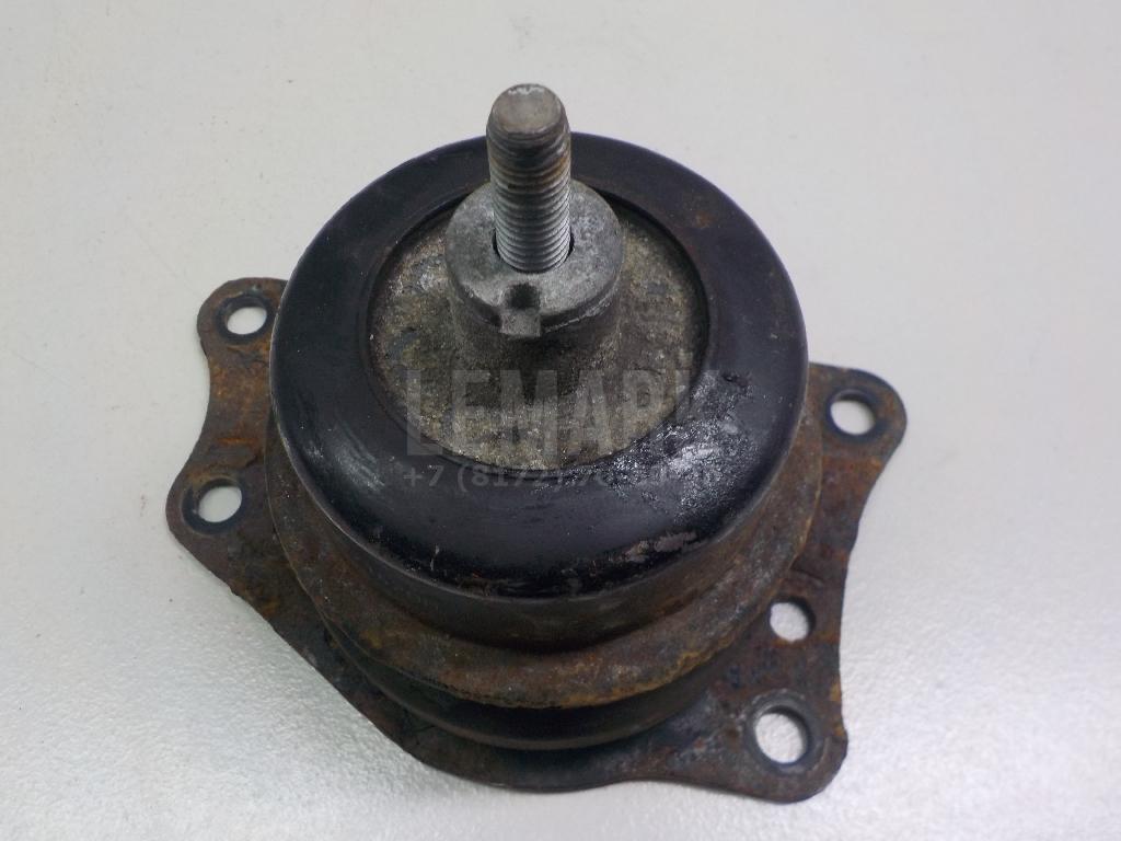 Опора двигателя правая 6R0199167AA VAG