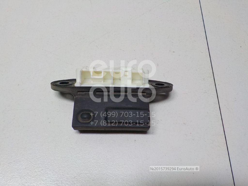 кнопка багажника tlc 200. кнопки тойота ленд крузер 200. кнопка открывания багажника крузер. кнопка открывания багажника крузер. кнопка открытия багажника тойота ленд крузер 200.