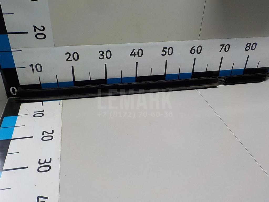 Накладка стекла заднего правого 5C68394805AP VAG