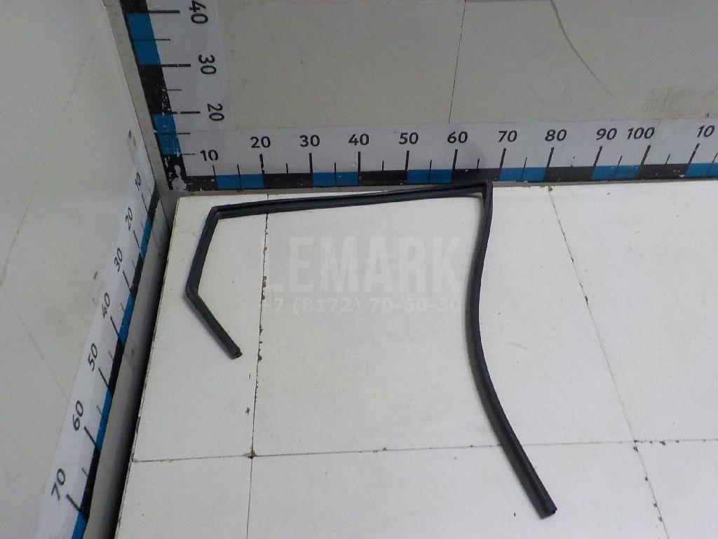 Уплотнитель стекла двери 835401H500 Hyundai-Kia