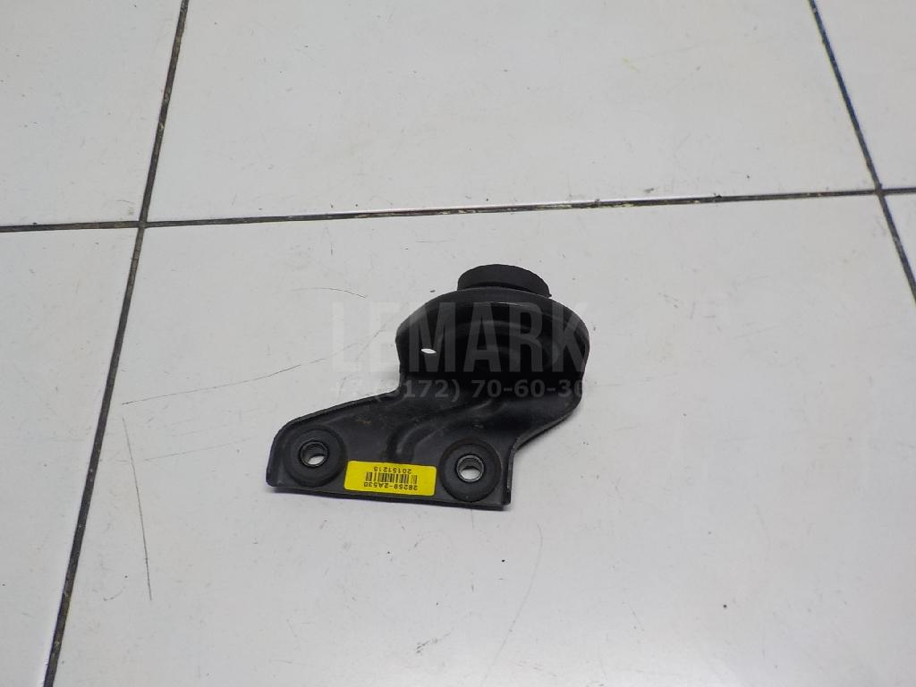 Кронштейн радиатора 282592A530 Hyundai-Kia