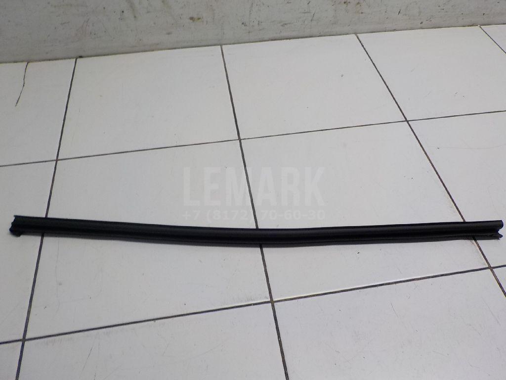Накладка стекла заднего правого 83241D3000 Hyundai-Kia