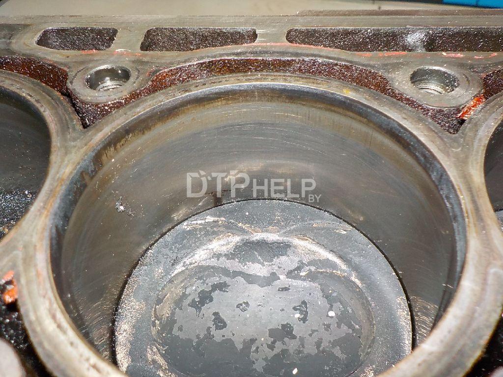 Фото Блок двигателя для Volkswagen Tiguan  2008