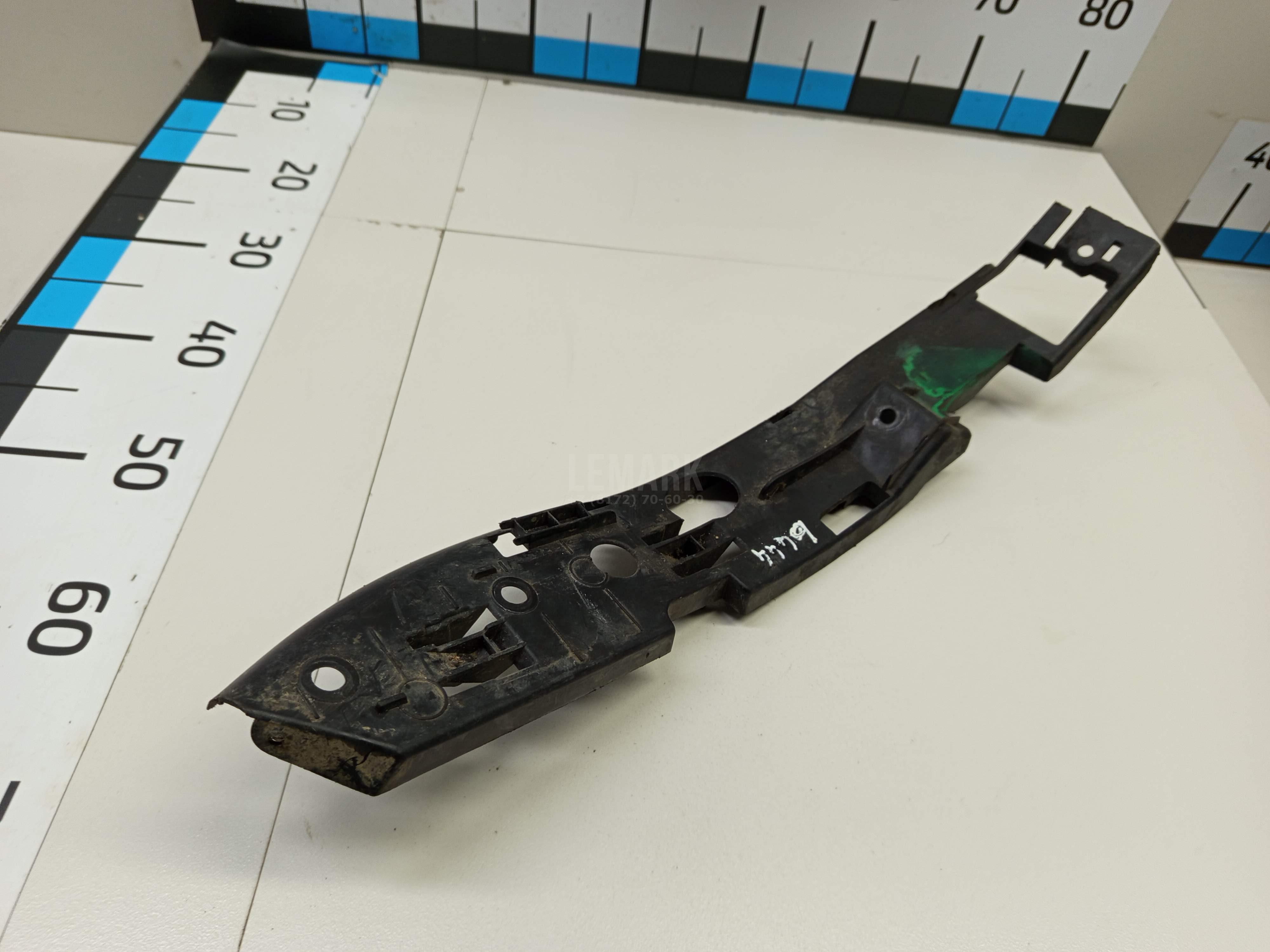 Направляющая переднего бампера левая 7L6807183C VAG