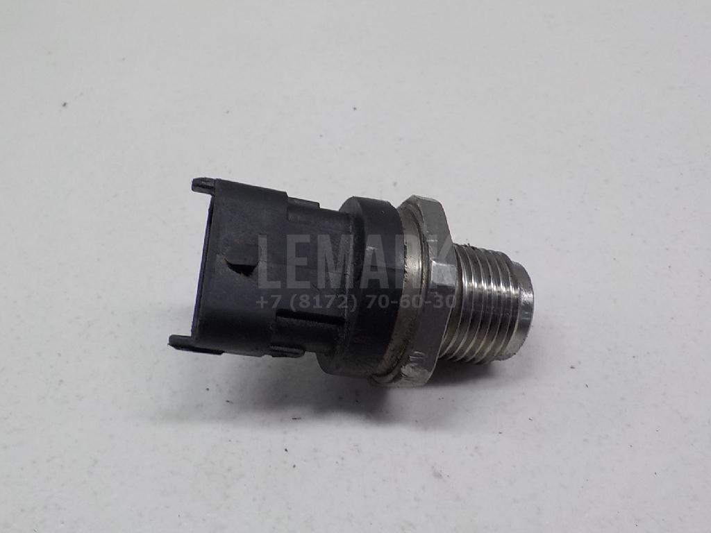 Датчик давления топлива 0281006158 BOSCH