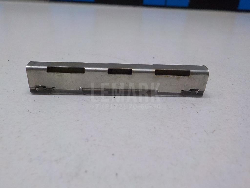 Зажим 1J0121709E VAG