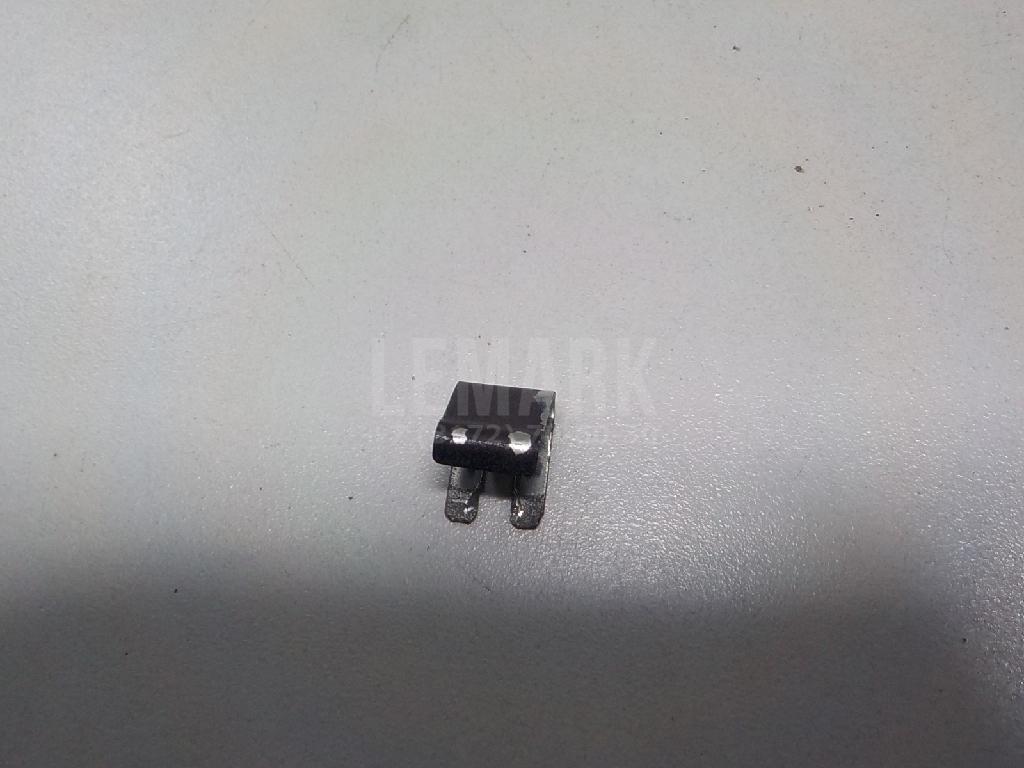Пружина лючка бензобака 7955329000 Hyundai-Kia