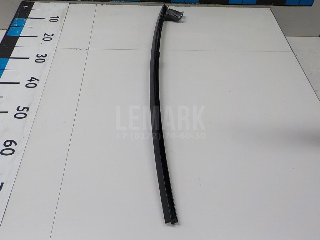 Направляющая стекла двери 5M083940703C VAG