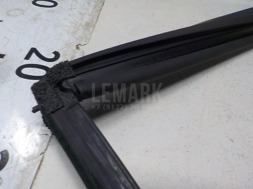 Уплотнитель стекла двери для  Citroen C4 II 2011-2022